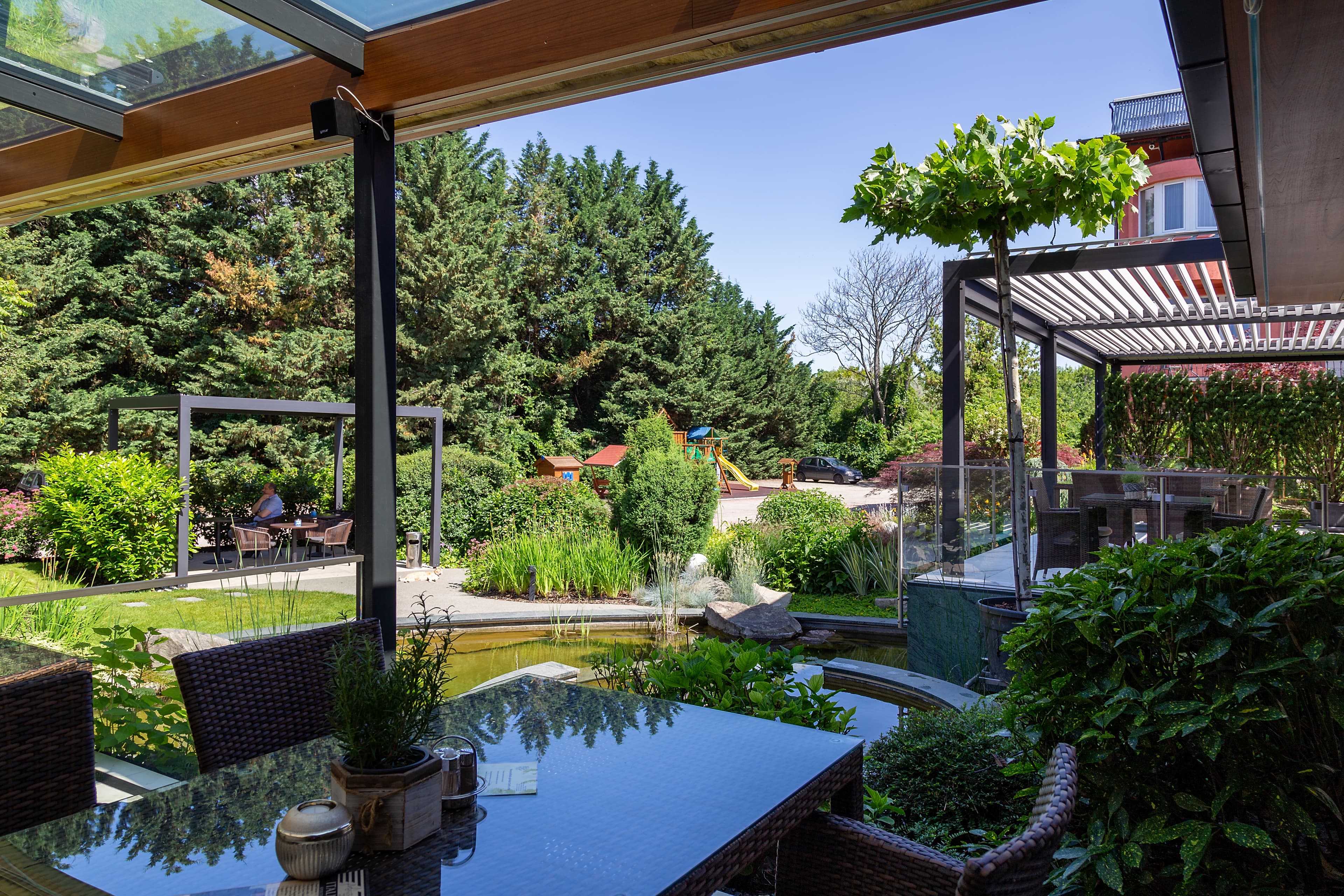 Szőnyi Garden és Étterem