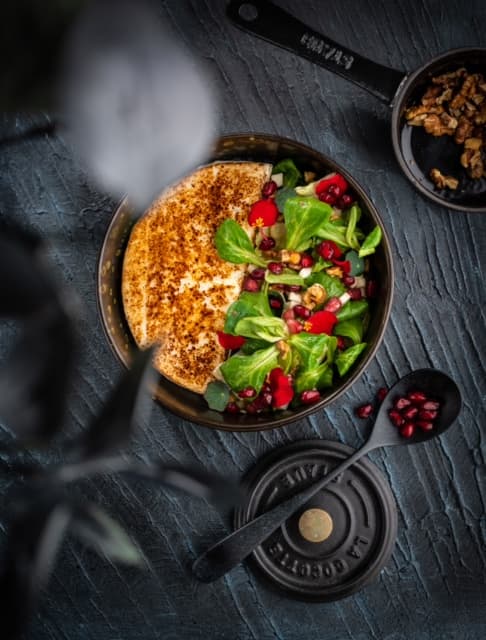 Etyeki grill kecskesajt, gránátalma, madársaláta
