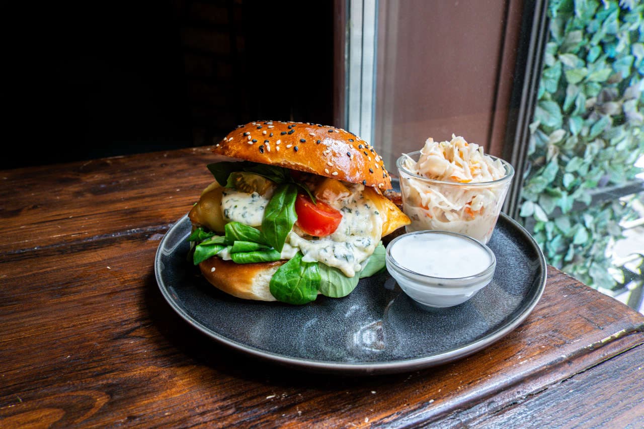 CHICKEN CAPRESE BURGER
