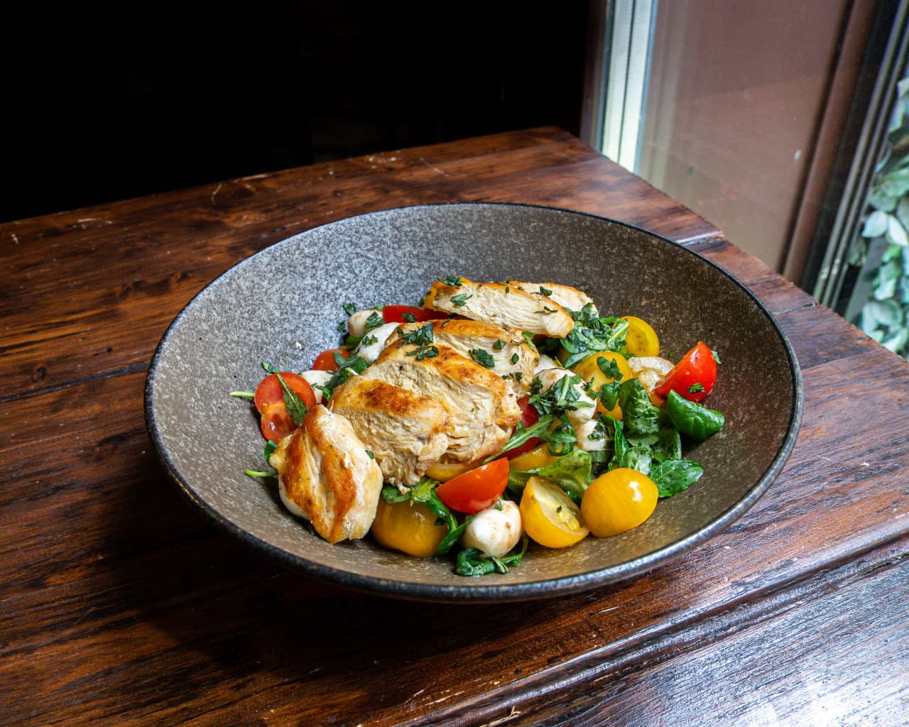 CHICKEN CAPRESE SALAD