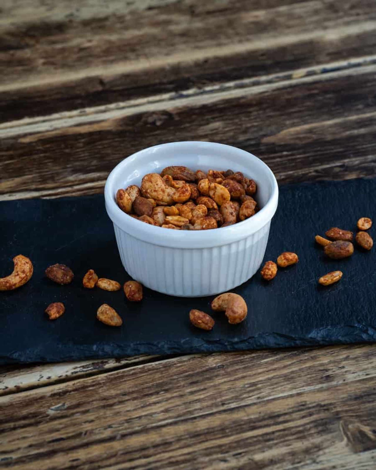 ROASTED SPICY NUTS