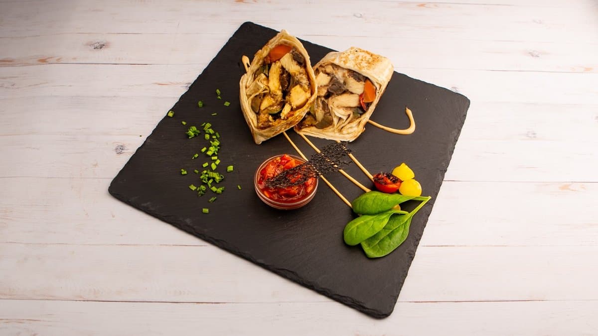 Cajun csirke wrap, jalapeno salsa