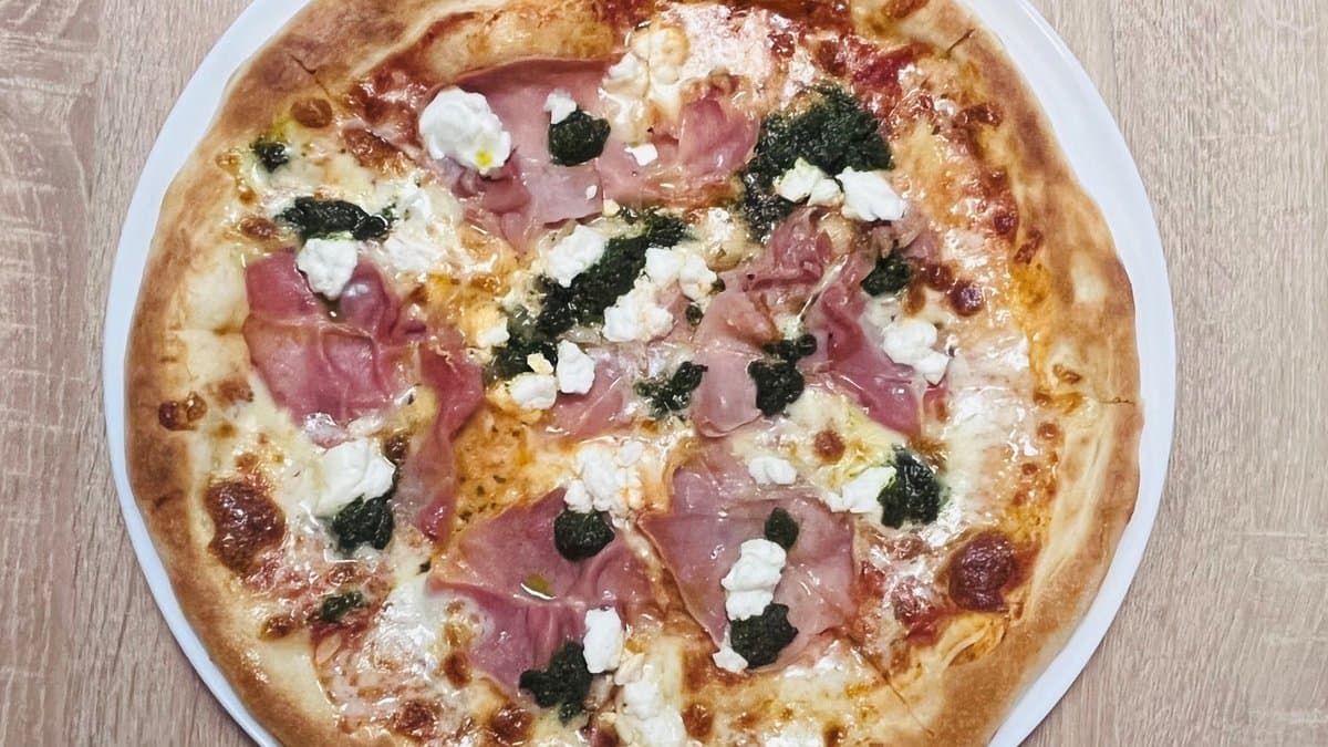 Pesto pizza